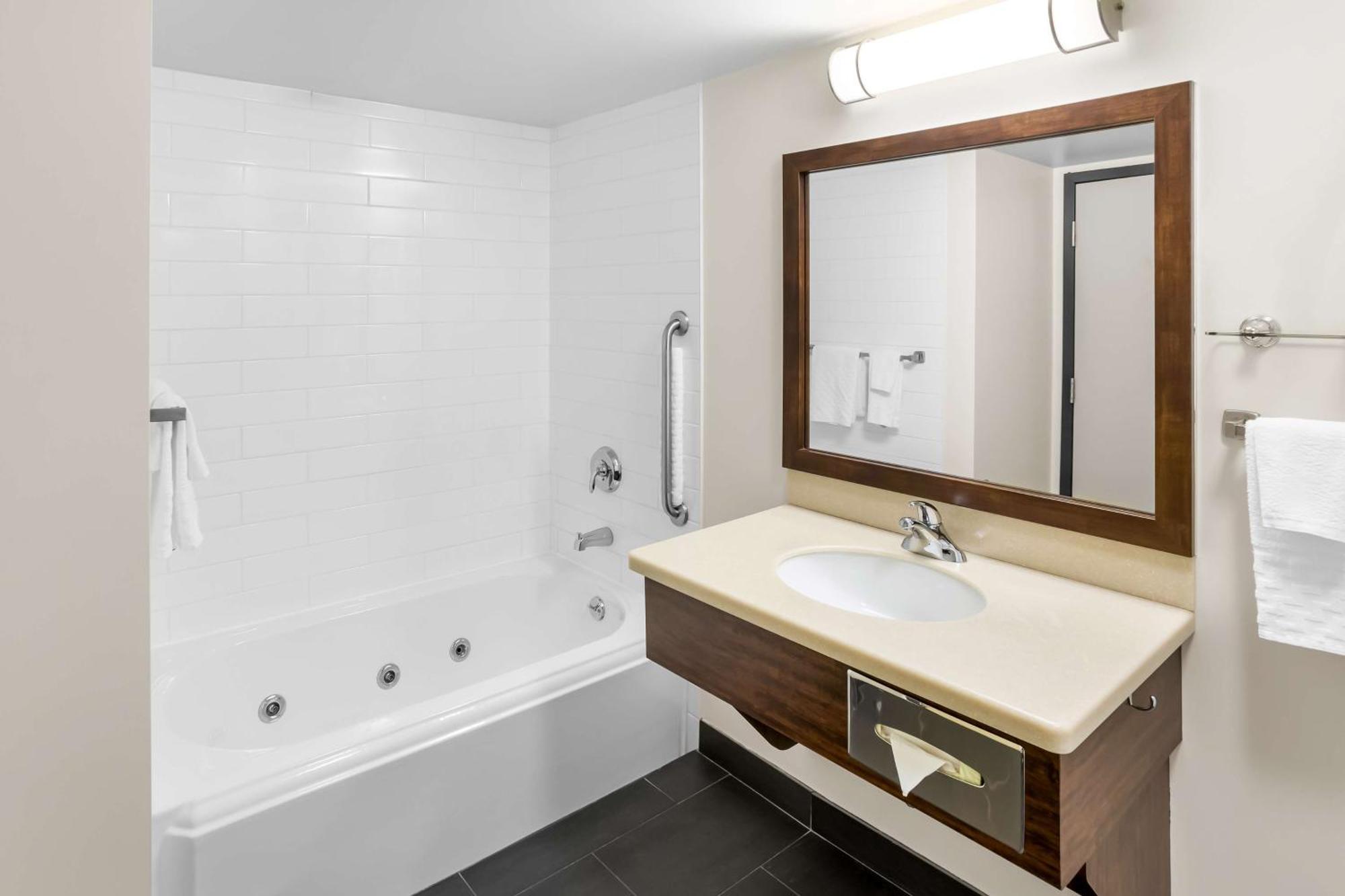 Best Western Thompson Eksteriør billede